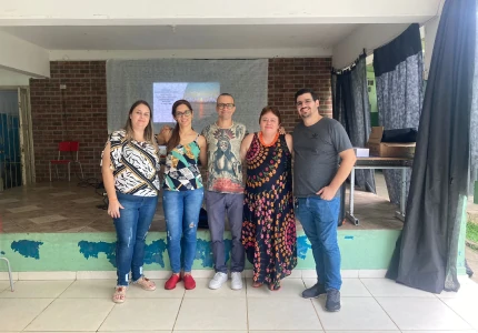 Foto da equipe Preservalle e equipe gestora da Escola Diogo Ribeiro